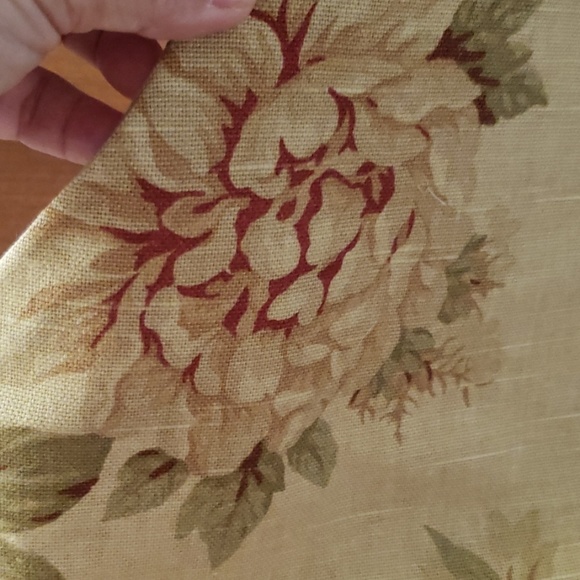 Small table runner - Picture 4 of 6